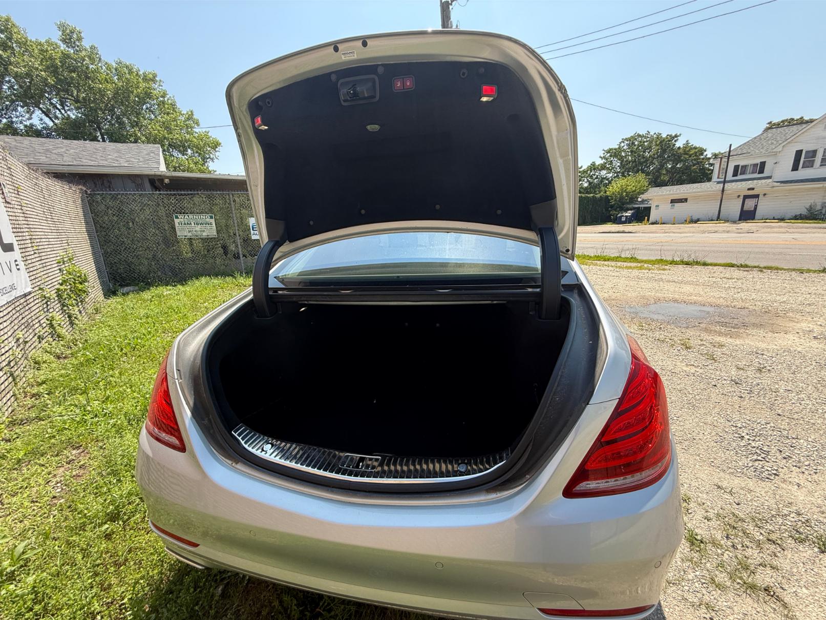 
								Mercedes Benz S550 full									